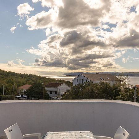 1 Bedroom Cozy Apartment In Jadranovo Kültér fotó